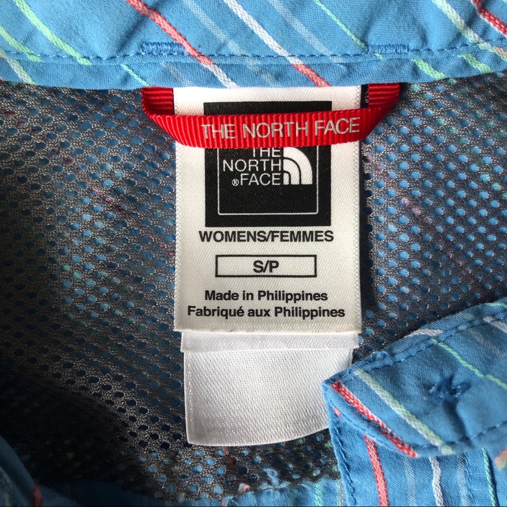 The North Face size small blue button up vaporwick - Picture 4 of 7
